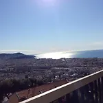 3 pièces vue mer et piscine quartier Parc Impérial